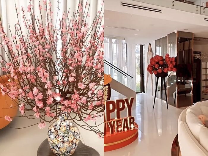 "Nữ hoàng nội y" còn tậu thêm một bình hoa đào lớn.