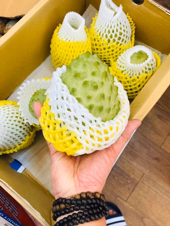 Không chỉ bán theo cân, thùng, na dai Đài Loan còn được một số tiểu thương bán theo quả, giá phụ thuộc vào trọng lượng của quả. Ảnh: Facebook