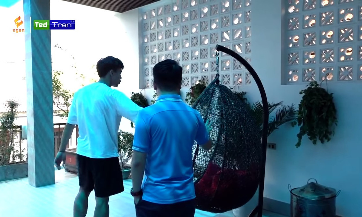 Sân thượng trên tầng 3 rộng và thoáng. Ảnh: Teb Trần TV