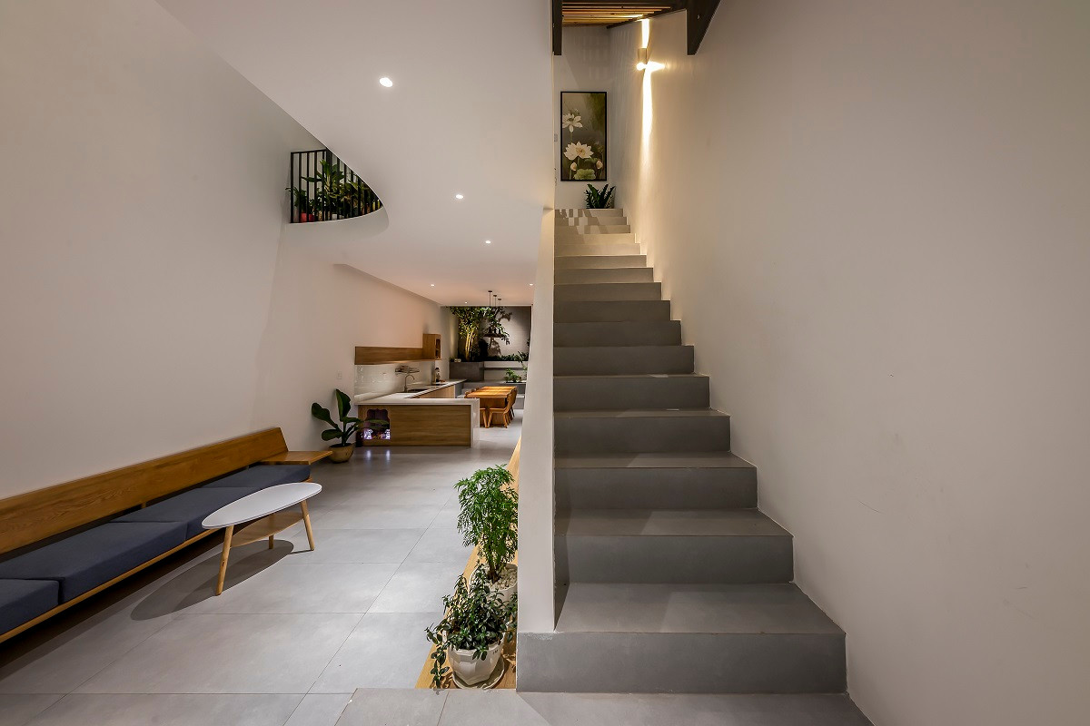 Nhờ đó, lúc làm bếp hay lúc ăn được thông thoáng thoải mái như ở một nhà hàng sân vườn.