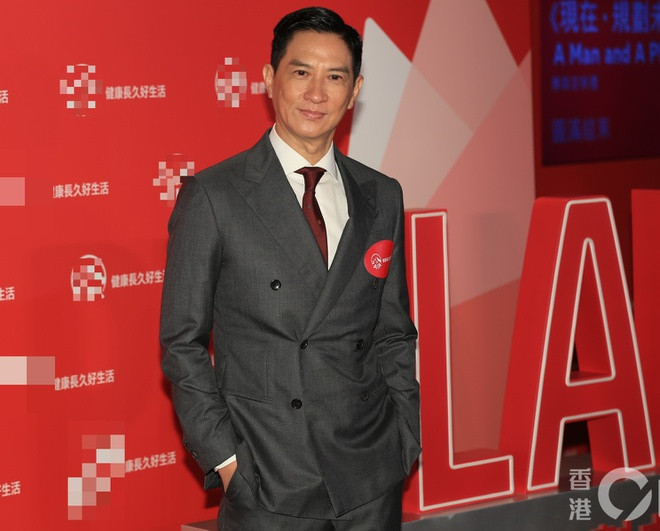 Theo ước tính của truyền thông Hong Kong, nam diễn viên Trương Gia Huy lãi hơn nửa tỷ HKD sau 14 năm đầu tư kinh doanh nhà đất.