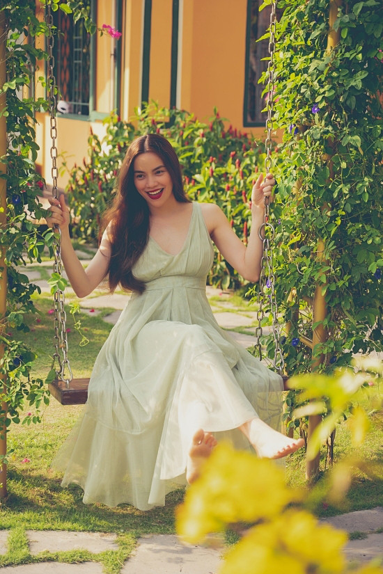 Quản lý của Hồ Ngọc Hà còn đầu tư không nhỏ dể xây dựng thảm xanh, vườn cây trái bao quanh khu nhà ở.