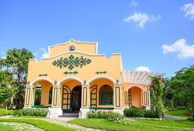 Anh bắt đầu cải tạo xây dựng cách đây 2 năm để làm chỗ nghỉ ngơi và gặp gỡ người thân, bạn bè những lúc rảnh rỗi.