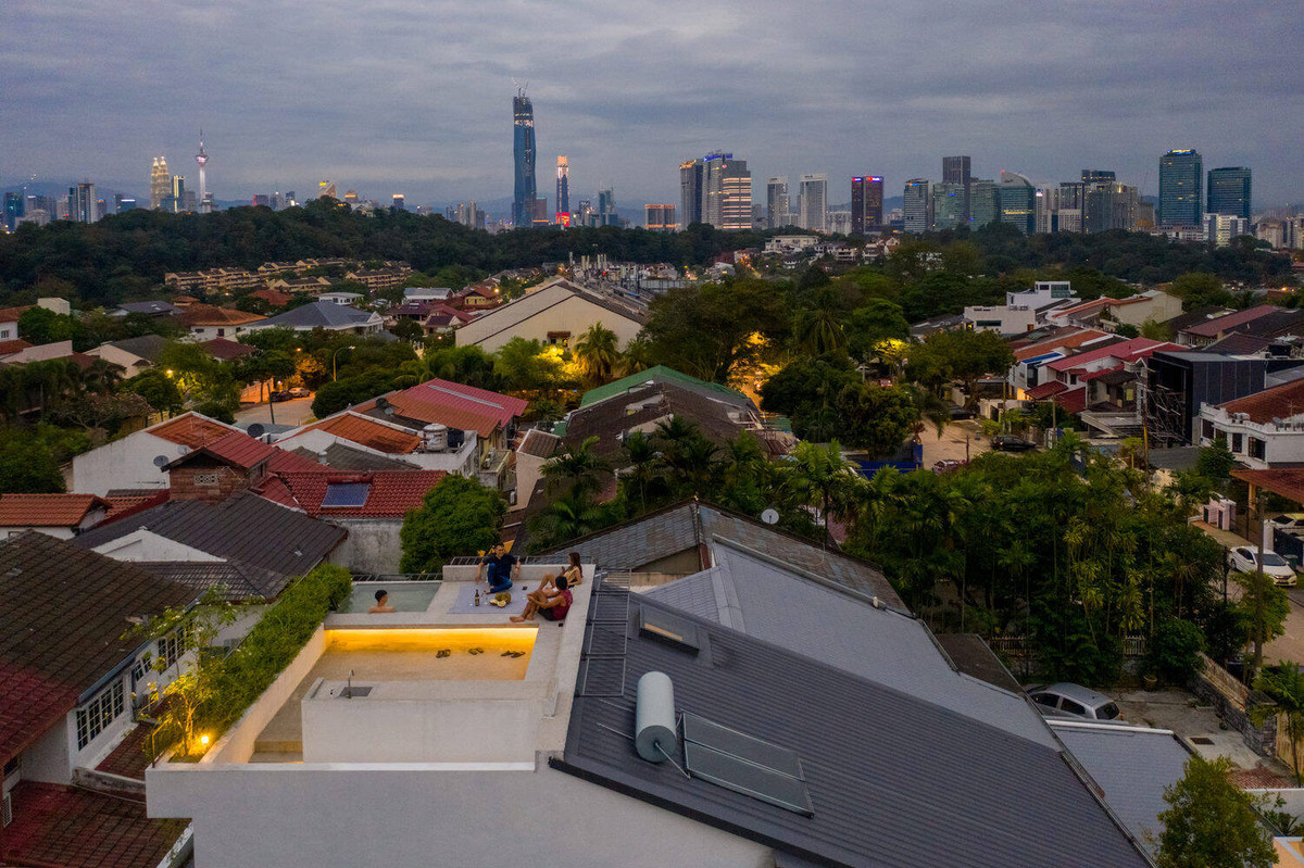 Sân thượng là nơi thư giãn của gia chủ. Nguồn ảnh: Archdaily.