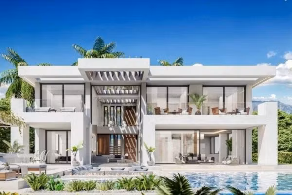 Ngoài ra, Ronaldo còn đầu tư 1,4 triệu bảng để mua căn hộ nghỉ dưỡng ở Costa del Sol. Mục đích chính là để nghỉ dưỡng trong những dịp anh không phải thi đấu. Ảnh: Getty