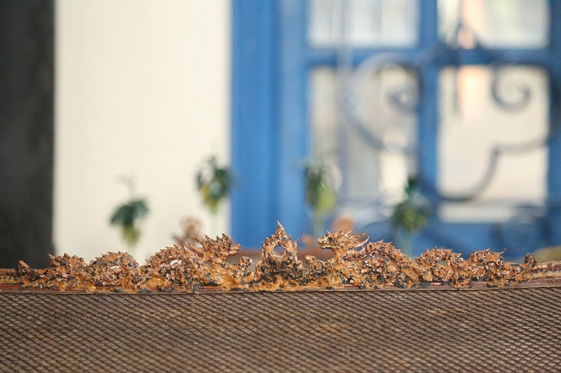 Biểu tượng "lưỡng long chầu nguyệt" được phục dựng một cách công phu và khéo léo. Ảnh: Kinhtedothi