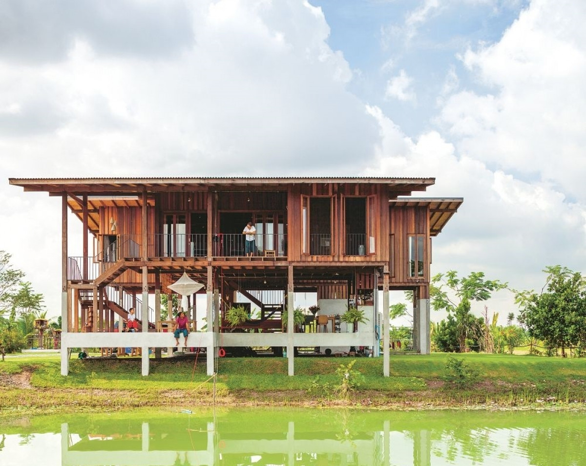 Lấy cảm từ những nét truyền thống ở địa phương, ngoài không gian sinh hoạt, nhà sàn còn có một khu vườn để sản xuất nông nghiệp.