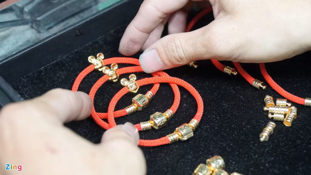 Trau vang 9999 tran ngap thi truong truoc ngay via Than Tai-Hinh-6