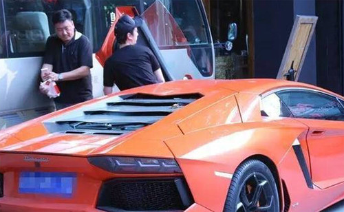 Thiếu gia Vương Tư Thông từng có lần thẳng thắn chia sẻ: "Tôi mua xe còn nhiều hơn các bạn mua rau".