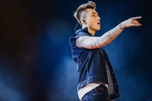 Ngoài M-TP Entertainment, ca sĩ Sơn Tùng còn thành lập 2 công ty giải trí khác có cùng thương hiệu là M-TP Talent và M-TP &amp; Friends.