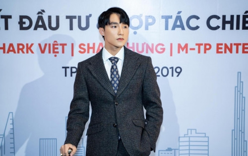 Bất ngờ hơn nữa, cuối năm 2019, Shark Dũng chia sẻ Luxstay sẽ ký kết đầu tư với nhiều đối tác, trong đó có cả phía ca sỹ Sơn Tùng MTP. Giờ đây, anh không chỉ là ca sĩ, diễn viên, chủ công ty mà còn là nhà đầu tư đình đám.