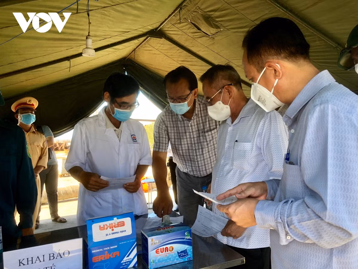 Nhieu dia phuong o DBSCL lap chot quan ly nguoi ra vao tinh de phong dich lay lan-Hinh-5