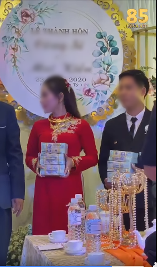 Cuối năm 2020, mạng xã hội xôn xao về một đám cưới ở Bình Thuận với phần trao của hồi môn hơn 30 tỷ đồng. Ảnh: Người đưa tin.