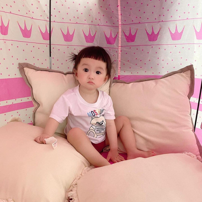 Bing Bing - cô út nhà Đoàn Di Băng cũng sở hữu riêng một căn phòng hoành tráng.