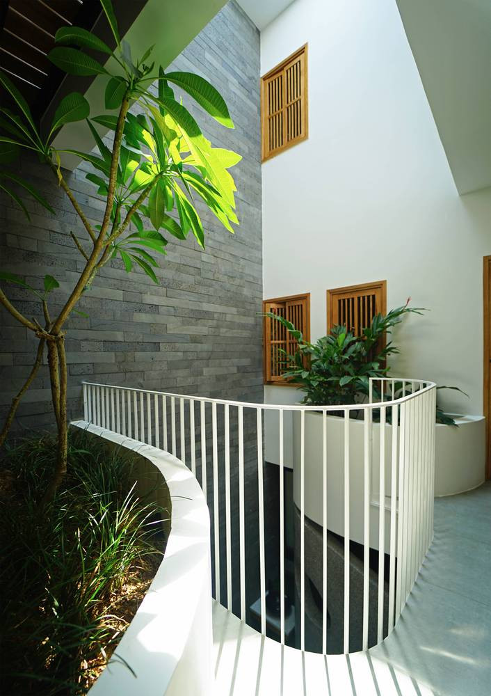 Ngôi nhà như một sự kết nối liền mạch, không giới hạn giữa nhà và vườn, mang đến cảm giác bình yên.