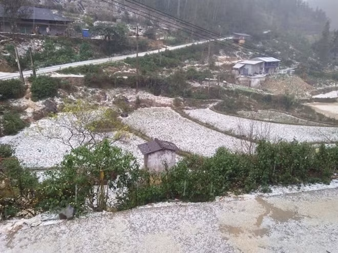 Ngay 27-28 Tet, Bac Bo va Bac Trung Bo kha nang xuat hien mua da va loc set