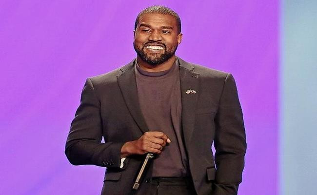 West năm nay 44 tuổi. Theo xếp hạng của Forbes, anh là người nổi tiếng có thu nhập cao nhì thế giới năm 2020 với 170 triệu USD. Phần lớn tài sản của West đến từ thương hiệu giày thể thao Yeezy. Cổ phần của anh tại công ty này có giá 1,26 tỷ USD.