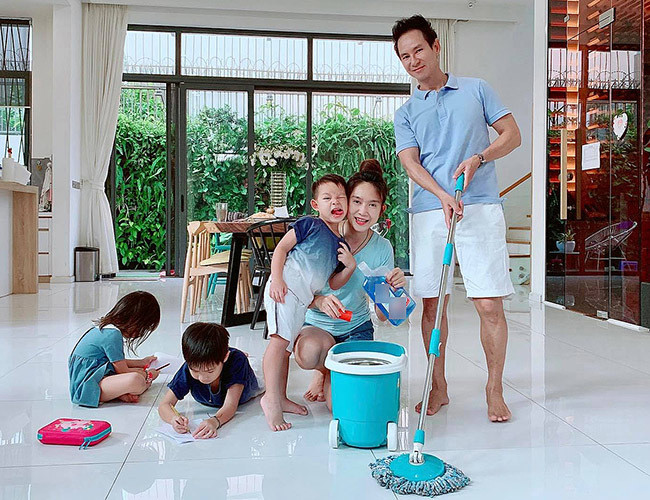 Ngoài ra, vợ chồng Lý Hải còn có một căn biệt thự ở ngoại thành để tạo môi trường sống lành mạnh cho cả gia đình. Ảnh: FBNV.