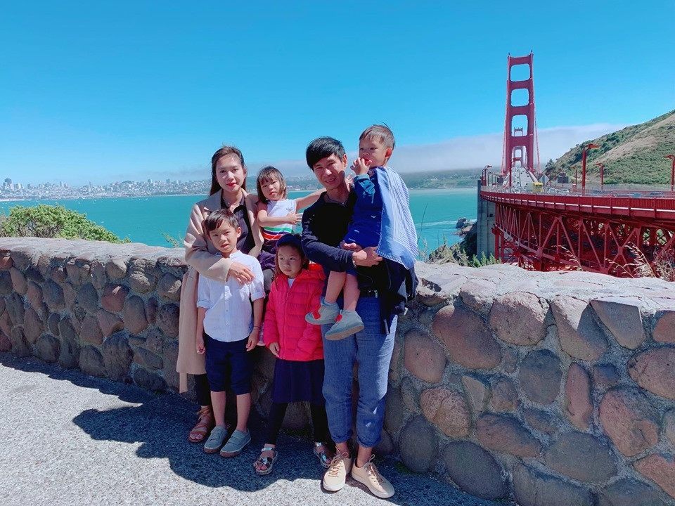 Nam ca sĩ cũng thường xuyên cùng gia đình của mình du lịch nhiều nơi sau thời gian làm việc vất vả. Ảnh: FBNV.