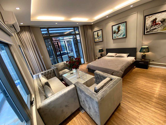 Nhà mới của Cao Thái Sơn nằm trên mặt đường gần bãi biển Mỹ Khê, thành phố Đà Nẵng. Đây là căn nhà thứ 2 của anh tại thành phố biển Đà Nẵng với diện tích 100 m2. Ảnh: FBNV.