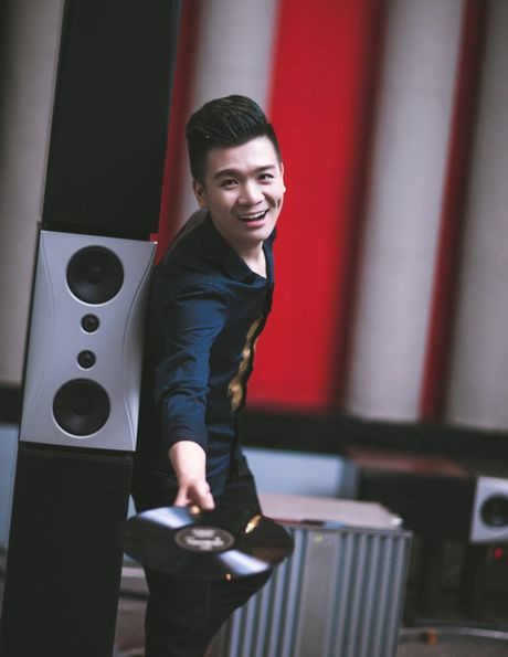 Cậu bé ngày nào giờ đã là một chàng trai bảnh bao với má lúm đặc trưng - hình mẫu bạn trai lý tưởng của bất kì cô gái nào. Ảnh: Vietnamnet