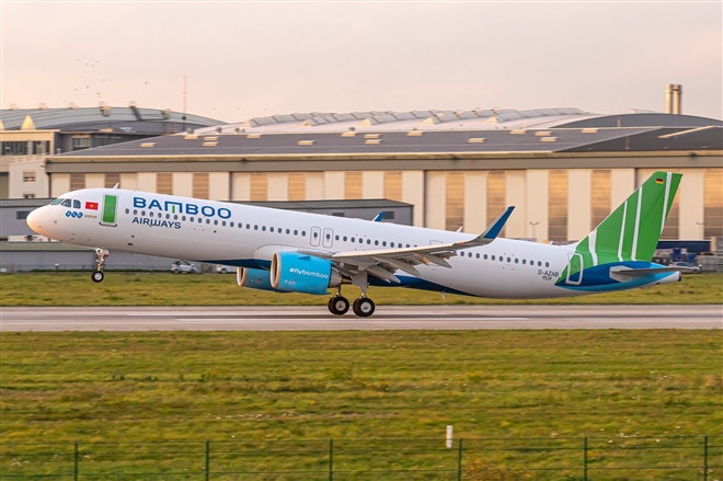 Trong những tháng tới, Bamboo vẫn tiếp tục đón thêm loạt máy bay hiện đại A321/A320 Neo và Embraer, mở rộng quy mô đội bay, dự kiến sẽ lên con số 50 chiếc trong năm 2021. Ảnh: VTCNews.