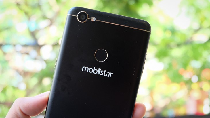 Truoc VinSmart, ong lon nao tung dung san xuat dien thoai?-Hinh-2