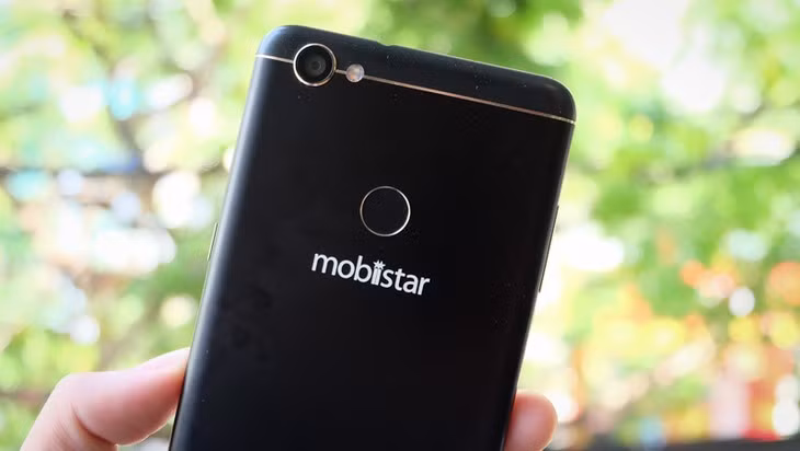 Truoc VinSmart, ong lon nao tung dung san xuat dien thoai?-Hinh-2