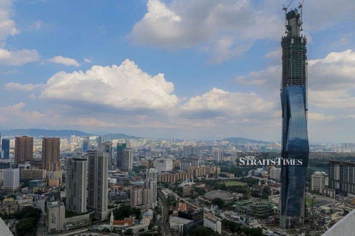 Theo dự kiến tòa nhà Merdeka 118 sẽ hoàn thành trong năm 2021. Sau khi hoàn thành, cấu trúc này sẽ trở thành tòa nhà cao nhất ở Malaysia và Đông Nam Á, và là tòa nhà cao thứ hai trên thế giới. Ảnh: New Straits Times
