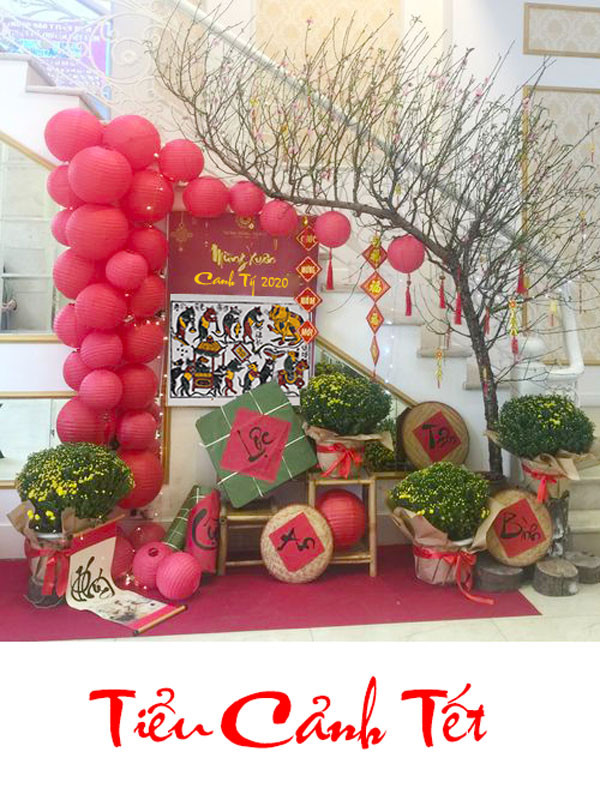 Một số ý tưởng thiết kế tiểu cảnh tết truyền thống như khung cảnh tết quê với cuộc rơm, bánh chưng, bánh tét, dưa hấu đỏ, câu đối, …