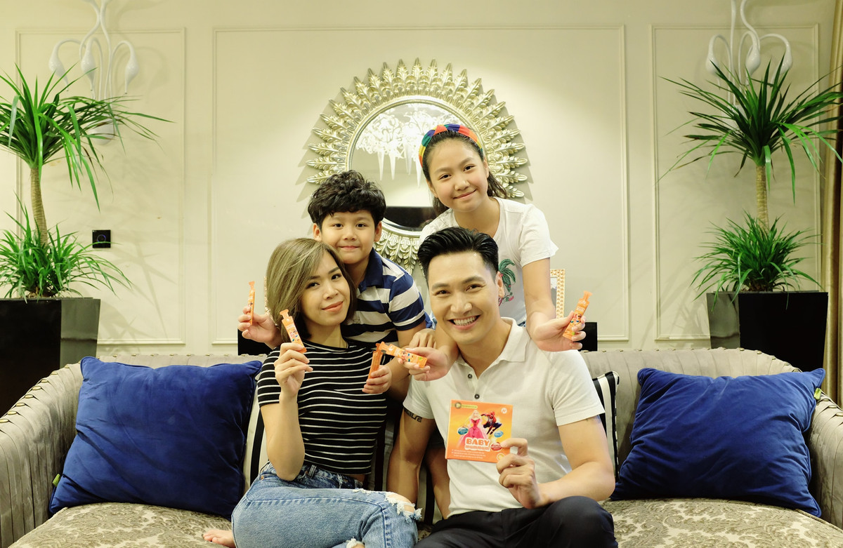 Nam diễn viên hiện có một gia đình hạnh phúc, đủ nếp, đủ tẻ đủ cả với cuộc sống vật chất ai cũng mong ước. Đầu năm 2018, Mạnh Trường chia sẻ về căn hộ trị giá 7 tỷ đồng trong một chung cư cao cấp giữa trung tâm Hà Nội. Ảnh: Người đưa tin