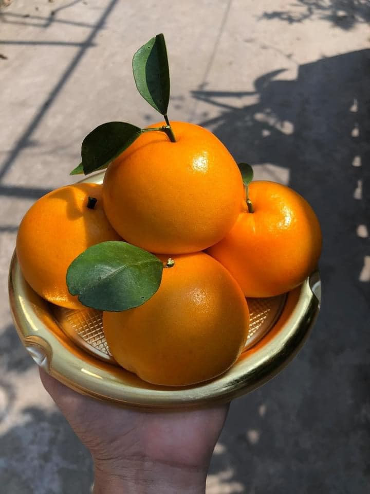 Chị Bình (một người bán hàng online ở Hà Nội) cho biết, bánh bao hình quả quýt đang là mặt hàng hút khách trước Rằm Tháng Giêng.