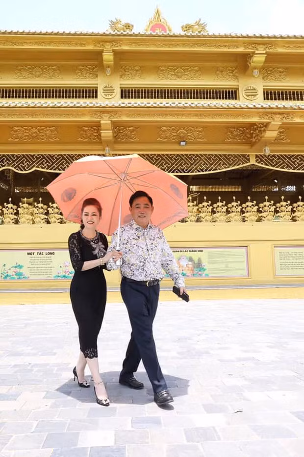 Nhung lan viet tam thu gay xon xao du luan cua dai gia Phuong Hang