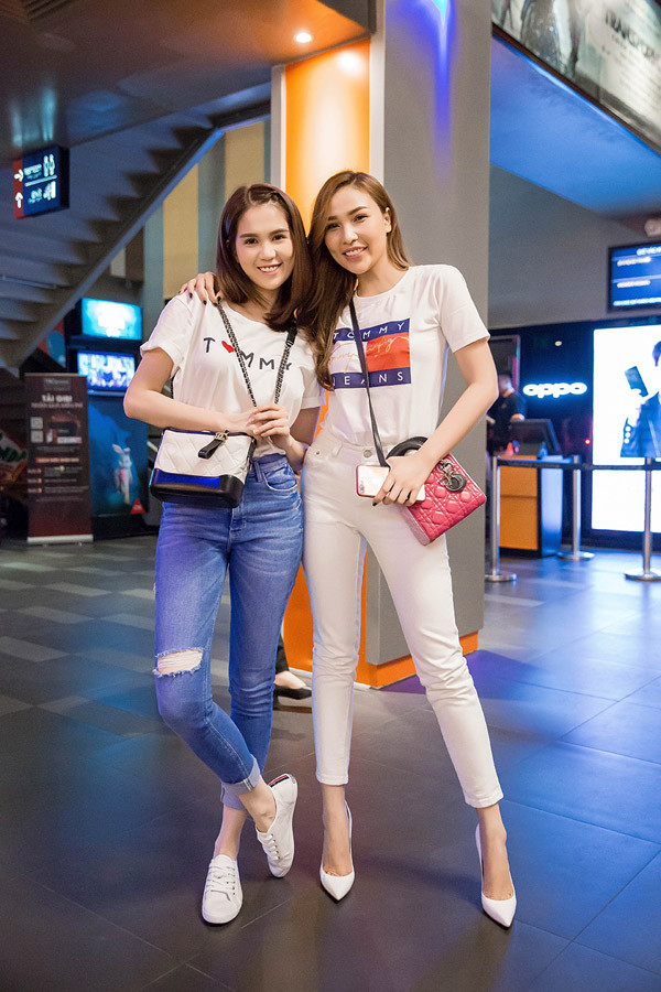 Quỳnh Thư là người mẫu, diễn viên tại TP HCM. Cô cũng là bạn thân của "nữ hoàng nội y" Ngọc Trinh.