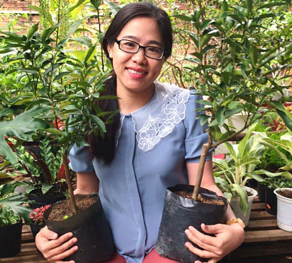 Chia sẻ trên Dân Việt, chị Bích Thủy, một người bán quất tại đường Chân Chiên (Lê Bình, Cái Răng, Cần Thơ) mới nhập một lô 100 cây về bán thử. Chị cũng bất ngờ vì quất Mỹ được nhiều khách hàng ủng hộ. Ảnh: Dân Việt.