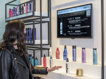 Ban đầu, tiệm cắt tóc của Amazon chỉ mở cửa cho các nhân viên để trải nghiệm, trước khi mở cửa cho các khách hàng đặt trước trong thời gian sắp tới. Ảnh: BI.