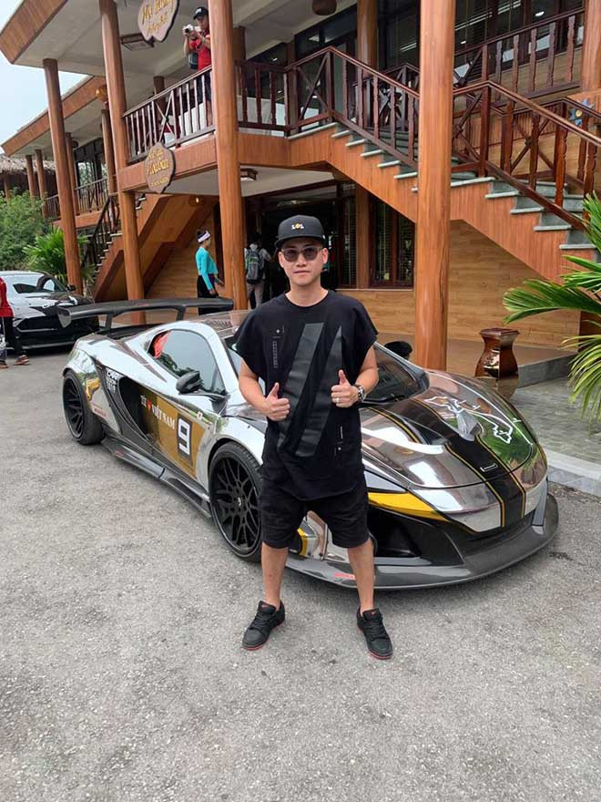 Vị thiếu gia nhà họ Đỗ được đối tác và bạn bè nhận xét là một người trẻ tuổi nhưng chín chắn. Anh gặt hái được không ít thành công trong lĩnh vực kinh doanh.