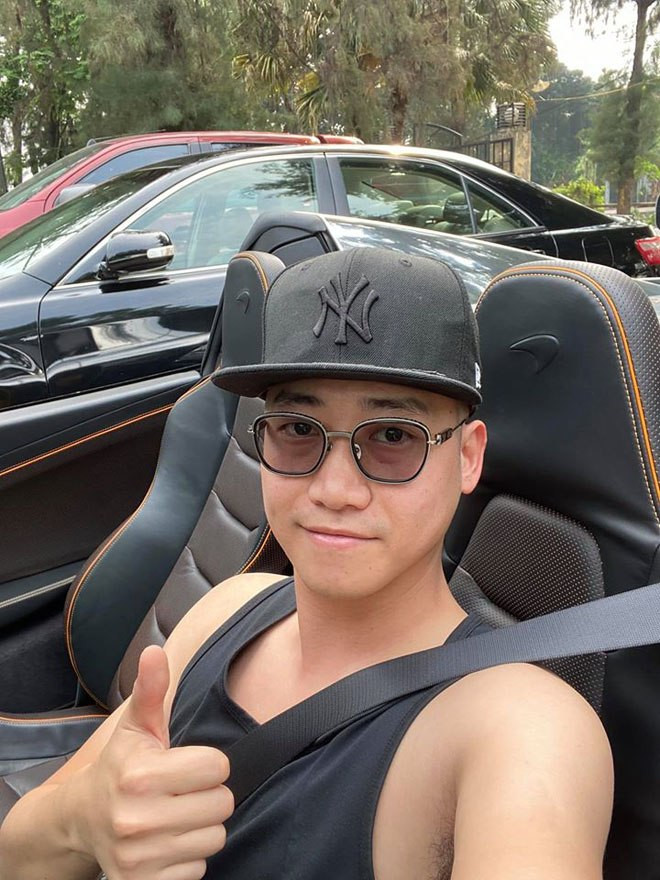 Thiếu gia Đỗ Bình Dương (còn được biết đến với biệt danh Dương Kon) là con trai đại gia Đỗ Văn Bình - Phó Chủ tịch HĐQT Công ty cổ phần Đầu tư Phát triển Đô thị và Khu công nghiệp Sông Đà.