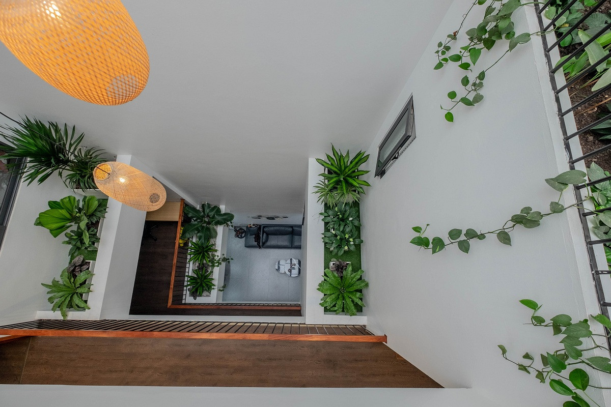 Thiết kế dành nhiều khoảng nhỏ cho cây xanh trong nhà.