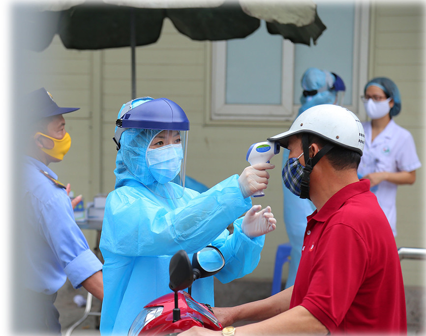 Tiền lương cho công viêc này có thể lên tới 25 USD/giờ (573.000 đồng/giờ). Ảnh: Sở y tế HN.