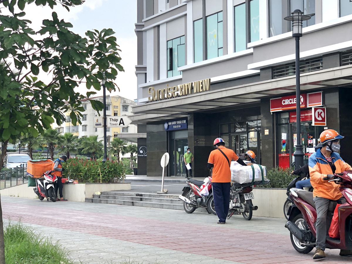 Ưu điểm của công việc này là giờ giấc linh hoạt đăng ký dễ dàng, ít bị giới hạn độ tuổi. Ảnh: Người lao động