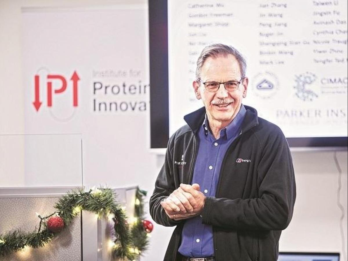 Timothy Springer – một nhà đầu tư sáng lập của Moderna (2,2 tỷ USD). Ông là nhà miễn dịch học và giáo sư gia đình Latham tại Trường Y Harvard