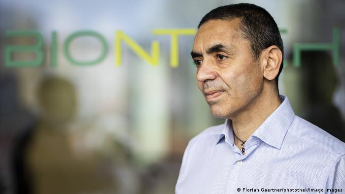 Vị trí thứ 2 thuộc về Ugur Sahin - CEO và đồng sáng lập BioNTech với 4 tỷ USD. Uğur Şahin là một bác sĩ ung thư người Đức. Ông đã giúp phát triển một trong những loại vaccine chính chống lại COVID-19. Lĩnh vực nghiên cứu chính của ông là nghiên cứu ung thư và miễn dịch học.