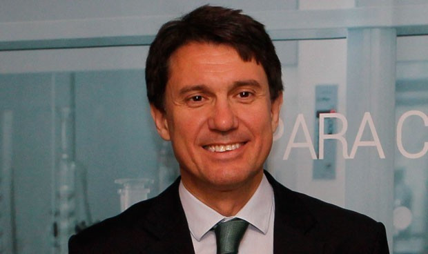 Juan Lopez-Belmonte – Chủ tịch của ROVI, công ty sản xuất và đóng gói vaccine Moderna sở hữu 1,8 tỷ USD). Con trai ông Juan Lopez-Belmonte Encina là Giám đốc điều hành của công ty.