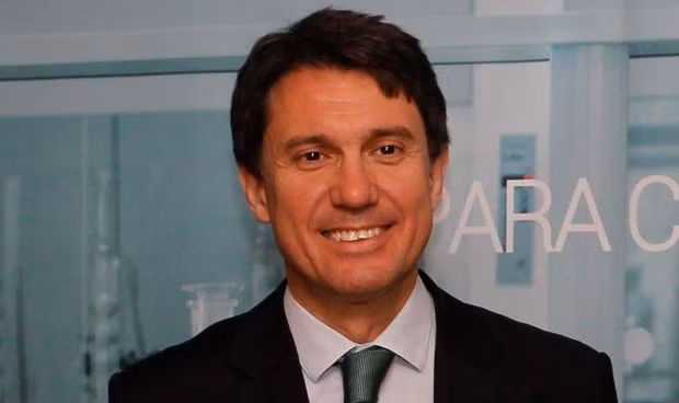 Juan Lopez-Belmonte – Chủ tịch của ROVI, công ty sản xuất và đóng gói vaccine Moderna sở hữu 1,8 tỷ USD). Con trai ông Juan Lopez-Belmonte Encina là Giám đốc điều hành của công ty.