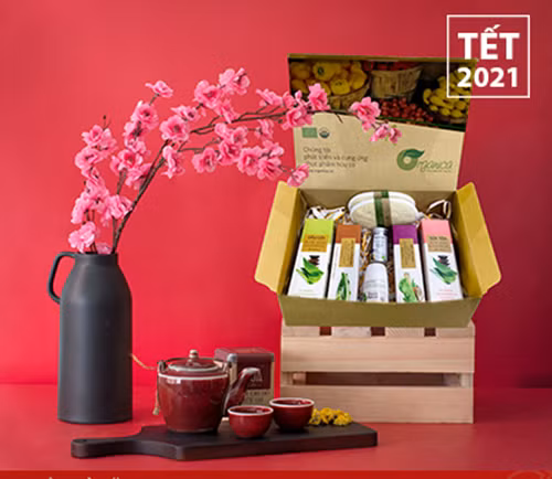 Các loại sản phẩm hữu cơ gồm: dầu gội nha đam, sữa tắm nha đam, xơ mướp...cũng được đóng gói thành giỏ quà Tết lạ mắt. Ảnh: Organica.