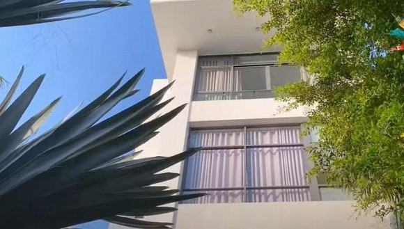 Biệt thự của vợ chồng Kinh Quốc nằm ven biển, có 4 tầng với không gian rộng rãi, tiện nghi. Ảnh: Lao động