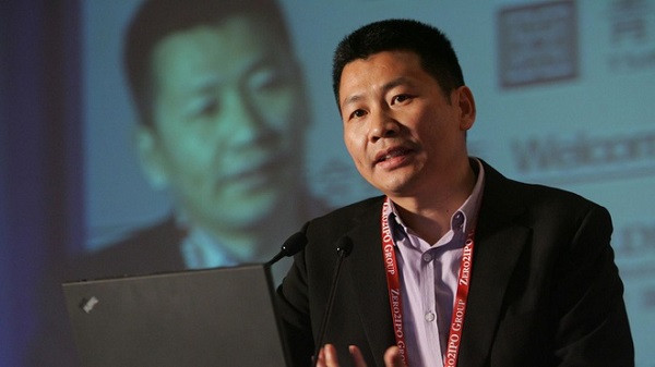 Tháng 1/2016, công ty thời trang nhanh Shanghai Metersbonwe Fashion &amp; Accessories cũng đã tạm ngừng giao dịch cổ phiếu do họ không thể liên lạc được với người sáng lập tỷ phú Zhou Chengjian. Ảnh: Reuters.