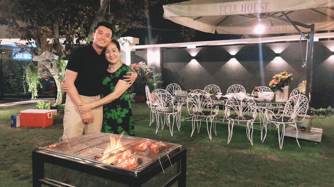 Diễn viên Quốc Trường tự mình lên ý tưởng thiết kế và bàn bạc với các kiến trúc sư. Đây là ước mơ của chính anh và cũng là món quà đặc biệt mà anh dành tặng cho bố mẹ. Ảnh: FBNV