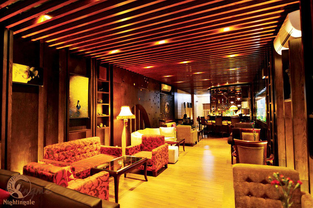 Khu vực tầng trệt và tầng lửng của tòa nhà, Mỹ Tâm sử dụng để kinh doanh thời trang. Tầng 2 và tầng 3 kinh doanh dịch vụ đồ uống, các tầng còn lại là trụ sở của công ty giải trí do cô sở hữu. Ảnh: Internet.